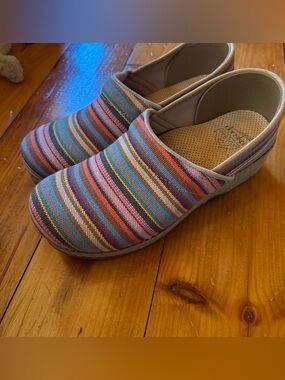 NWOT Dansko Vegan Women’s Multicolor Striped Slip-On Clogs